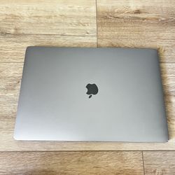 MacBook Pro (16-inch, 2019), 2.6GHz 6-core i7, 16GB RAM, 512GB SSD, AMD Radeon Pro 5300M -MVVL2LL/A 