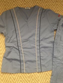 Scrubs Reina size small like NEW