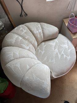 Single Couch Cream Color 