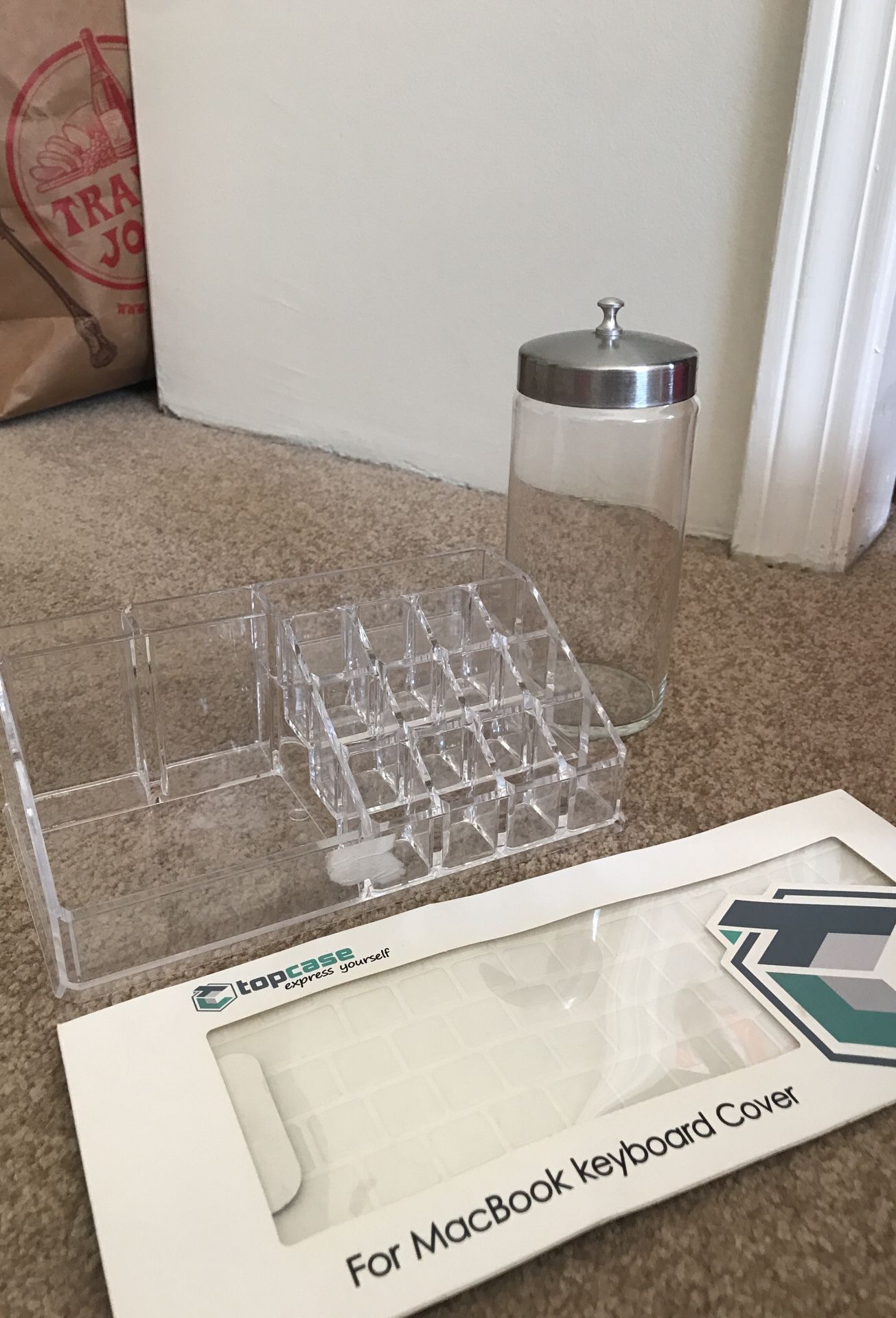 Make up arranger, organizing cup with metal lid, keyboard cover