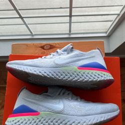Nike Epic React Flyknit 2