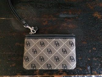 Dooney & Bourke logo wristlet