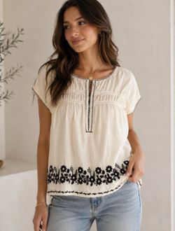 Max Studio London Embroidered Boho Peasant Top Cream Black Floral Size Large