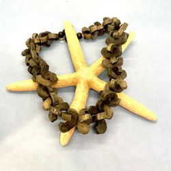 Carved Green Handmade Necklace 