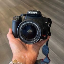 Canon EOS Rebel XS - Gently Used Like New Accessories Included $150