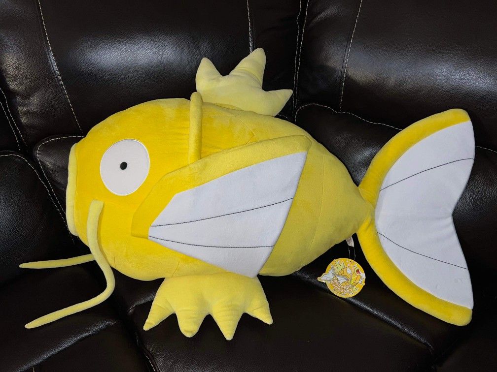 LIMITED POKEMON CENTER NAGOYA 2013 SHINY GOLD MAGIKARP GIANT LIFESIZE PLUSH TOY CUSHION COLLECTABLE 