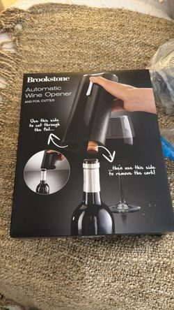 NIB Brookstone Automatic Wine Opener