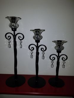 3 Matching Candlesticks
