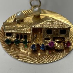 14k Gold House Pendant 