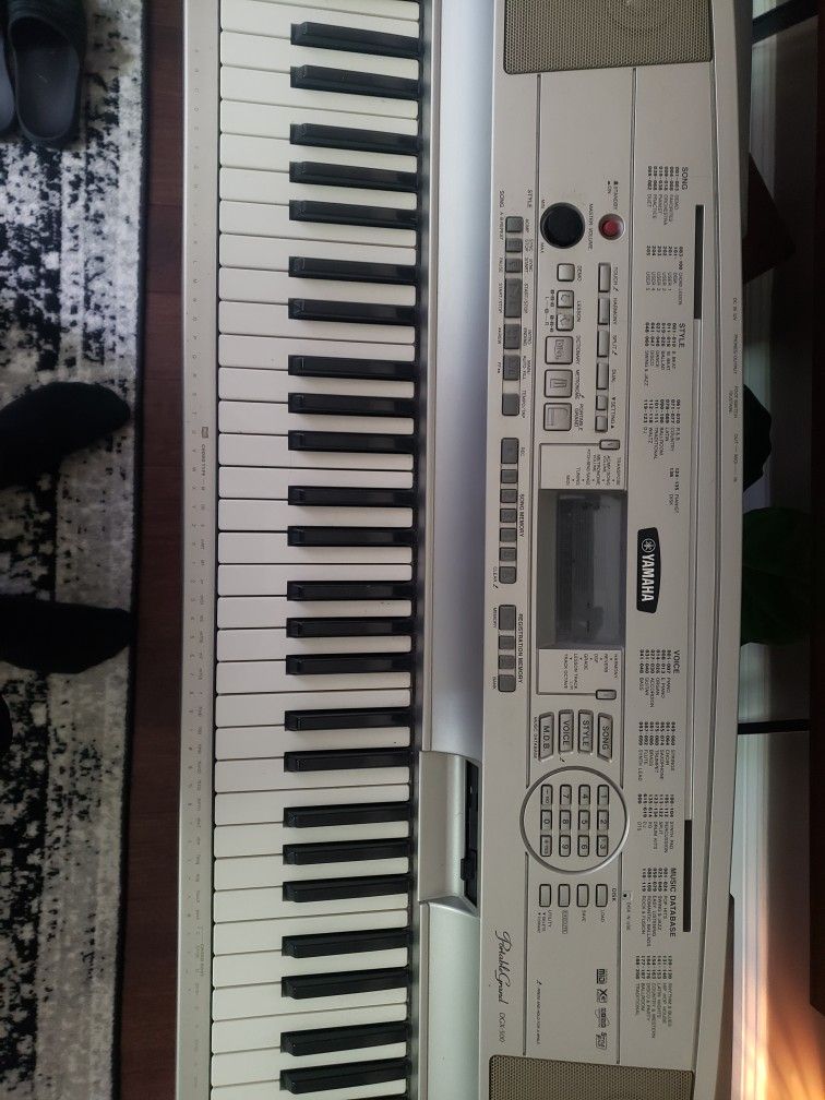 Yamaha DGX 500 Portable Grand Piano