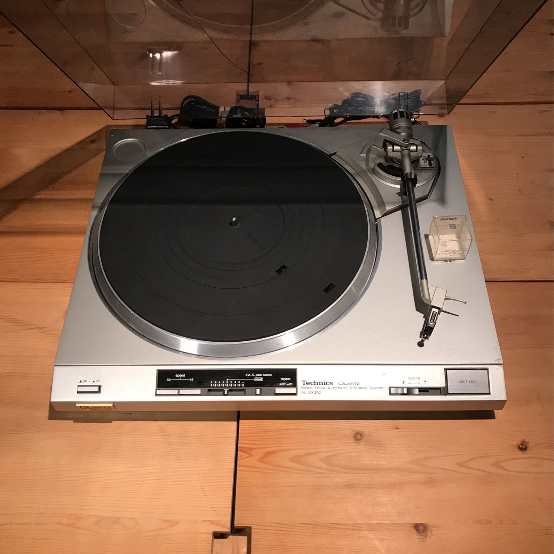 Technics SL-QX300 Direct Drive Turntable