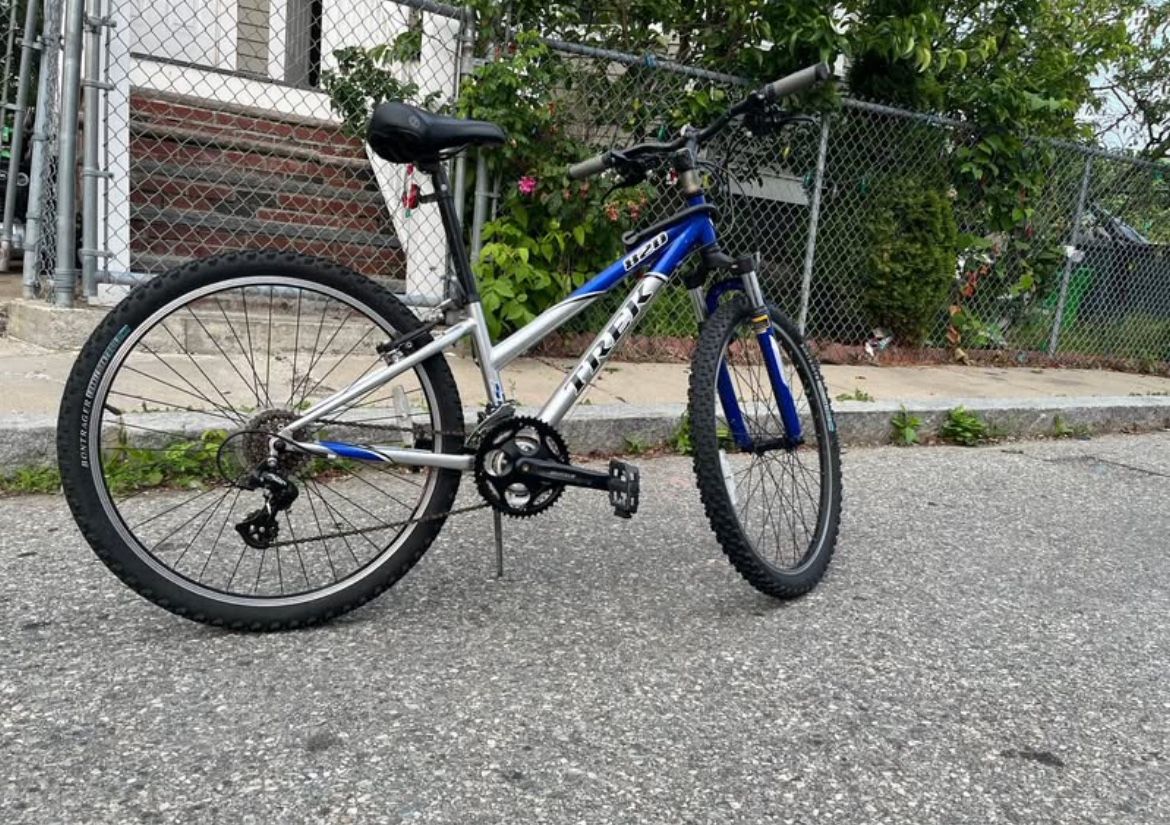 TREK BIKE GOOD CONDITION