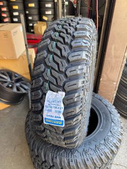 235-75-15 Mud Terrain Brand new 4 tires Maxtrek Mud Trac