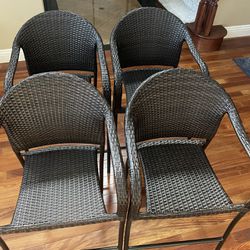 4 Outdoor Bar stools 