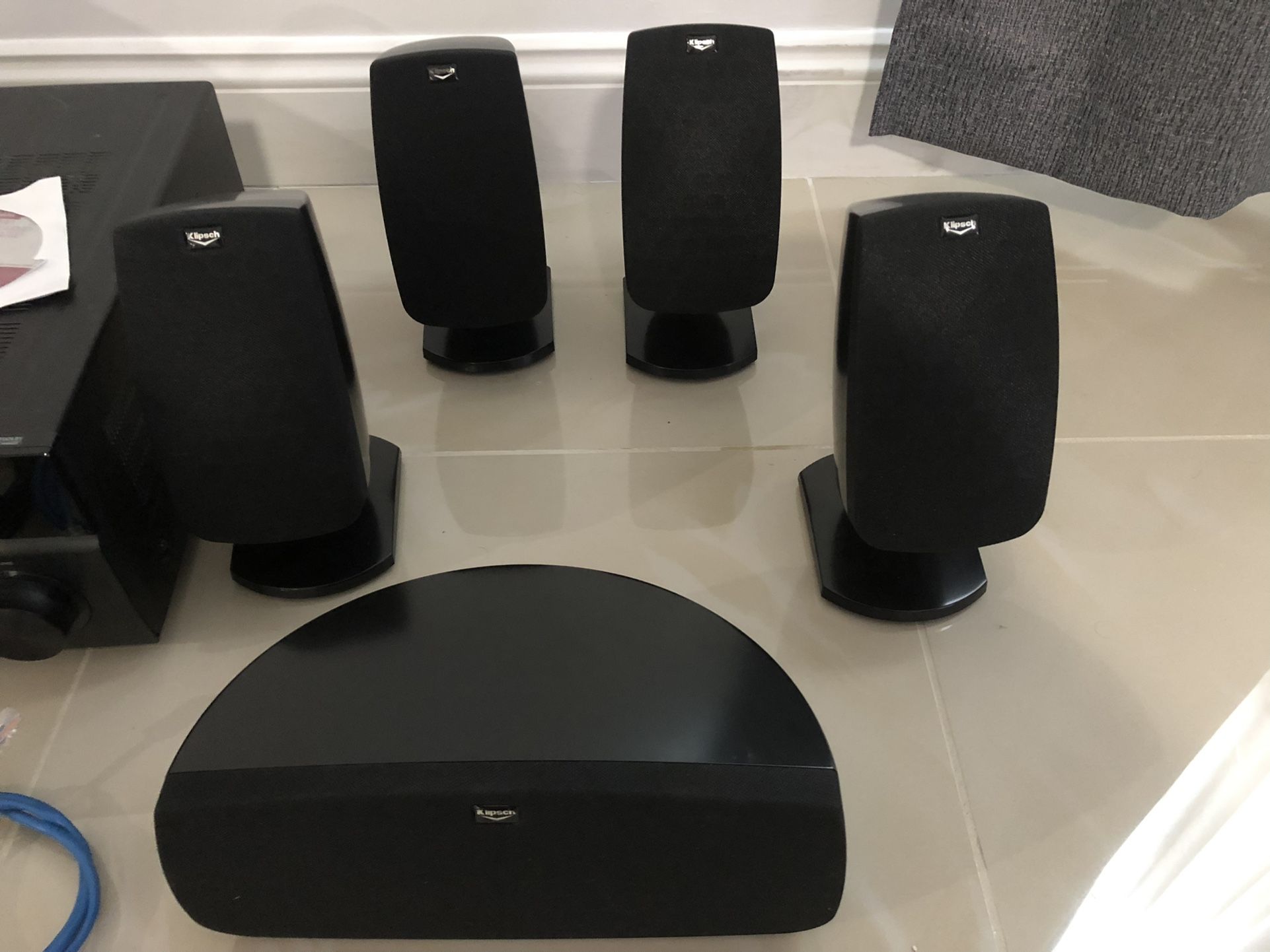 5.1 Klipsck Speakers And Subwoofer 
