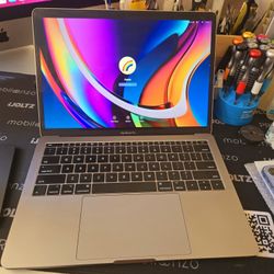 13” MacBook Pro A1708 i5 8GB Ram 256Gb SSD