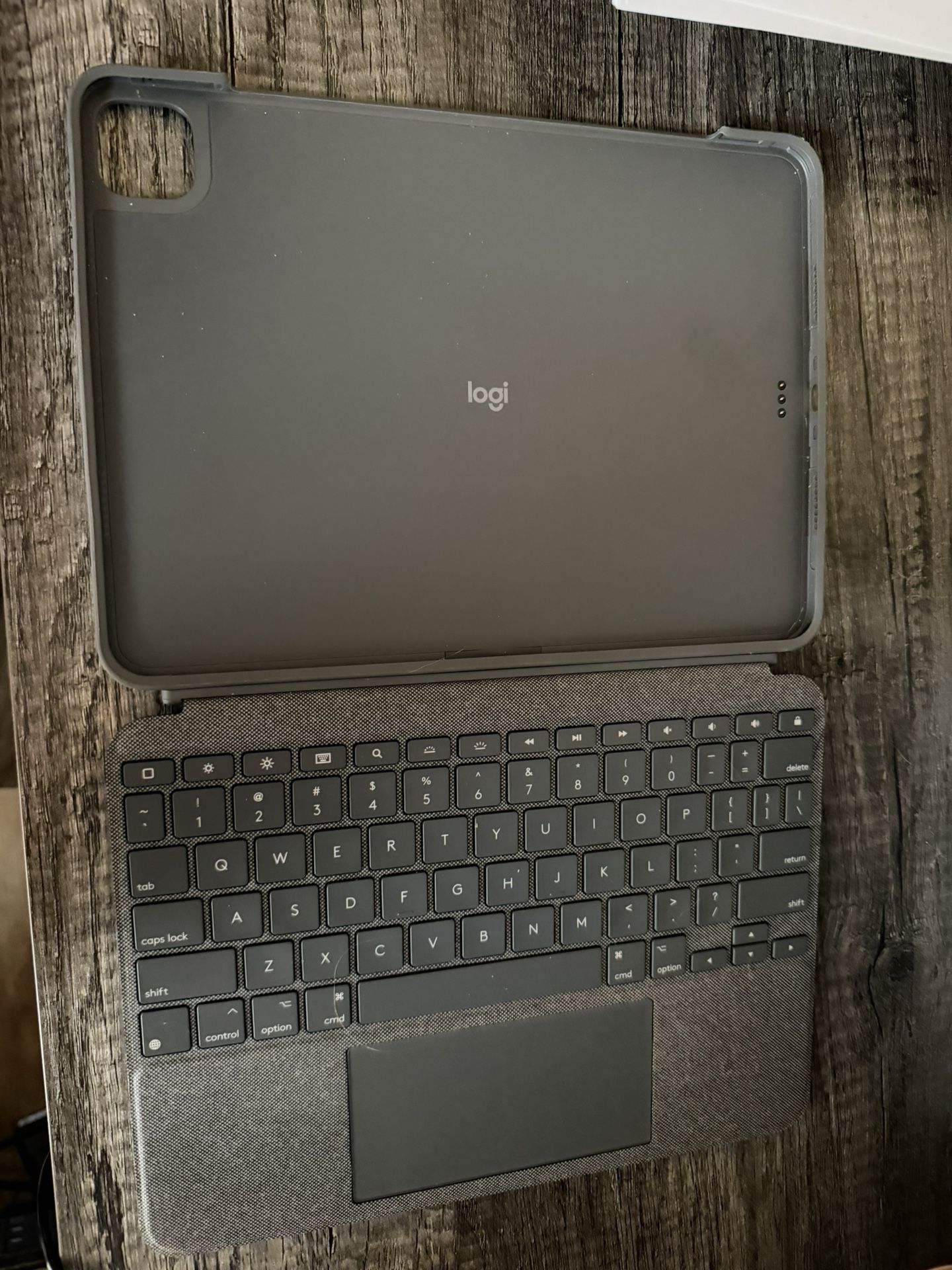 Logitech Combo Touch Keyboard For 11in iPad Pro (M2)