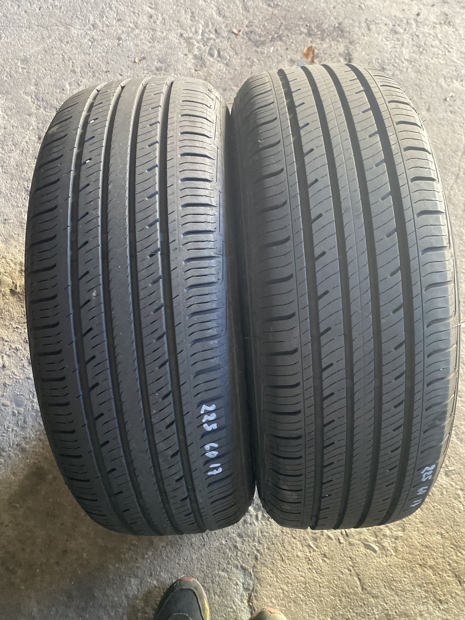 Pair Tires 225 60 17