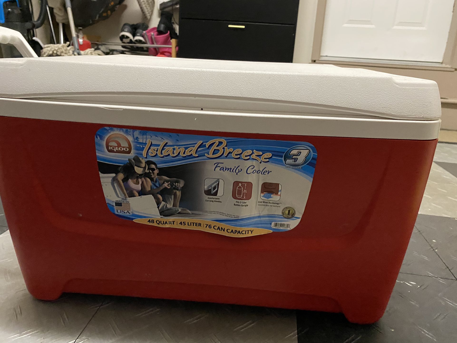 Traveling Cooler - Excellent Condition 