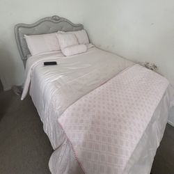 Full Size Silver Bed Frame With Rhinestones