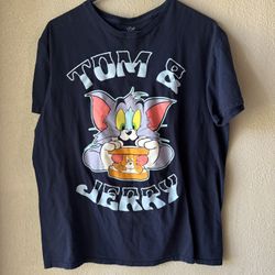women’s Tom & Jerry Graphic T-Shirt size Large 
