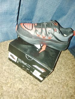 Shoe's size 2 in boys