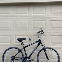 Medium SPECIALIZED Expedition Aluminum Comfort Commuter Utility Bike Bicycle
