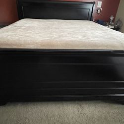 Bed King Size Color Black 🤩🤩🤩🤩🤩