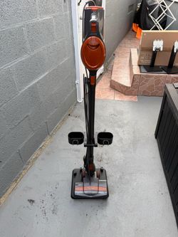 Shark Rocket Ultra-Light Vacuum w/ Stand – Great Condition