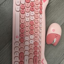 Pink Wireless Cat Keyboard Set
