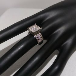 New Women's Square Lab Ring