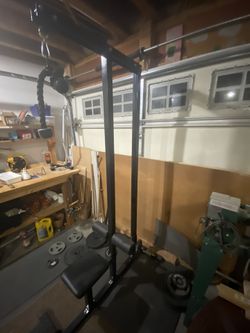 Lat Machine With Bars And Accessories