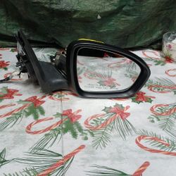 2020-22 Nissan Sentra Right Mirror W/Signal Light