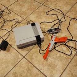 Nintendo Entertainment System w/ Accessories 