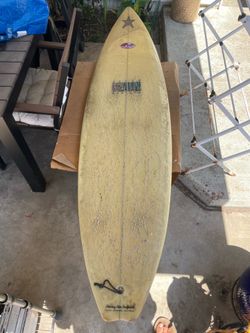 6’ 11” surfboard