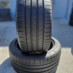 275 40 19 (2) (P14) TIRES PIRELLI P ZERO    90% TREAD 