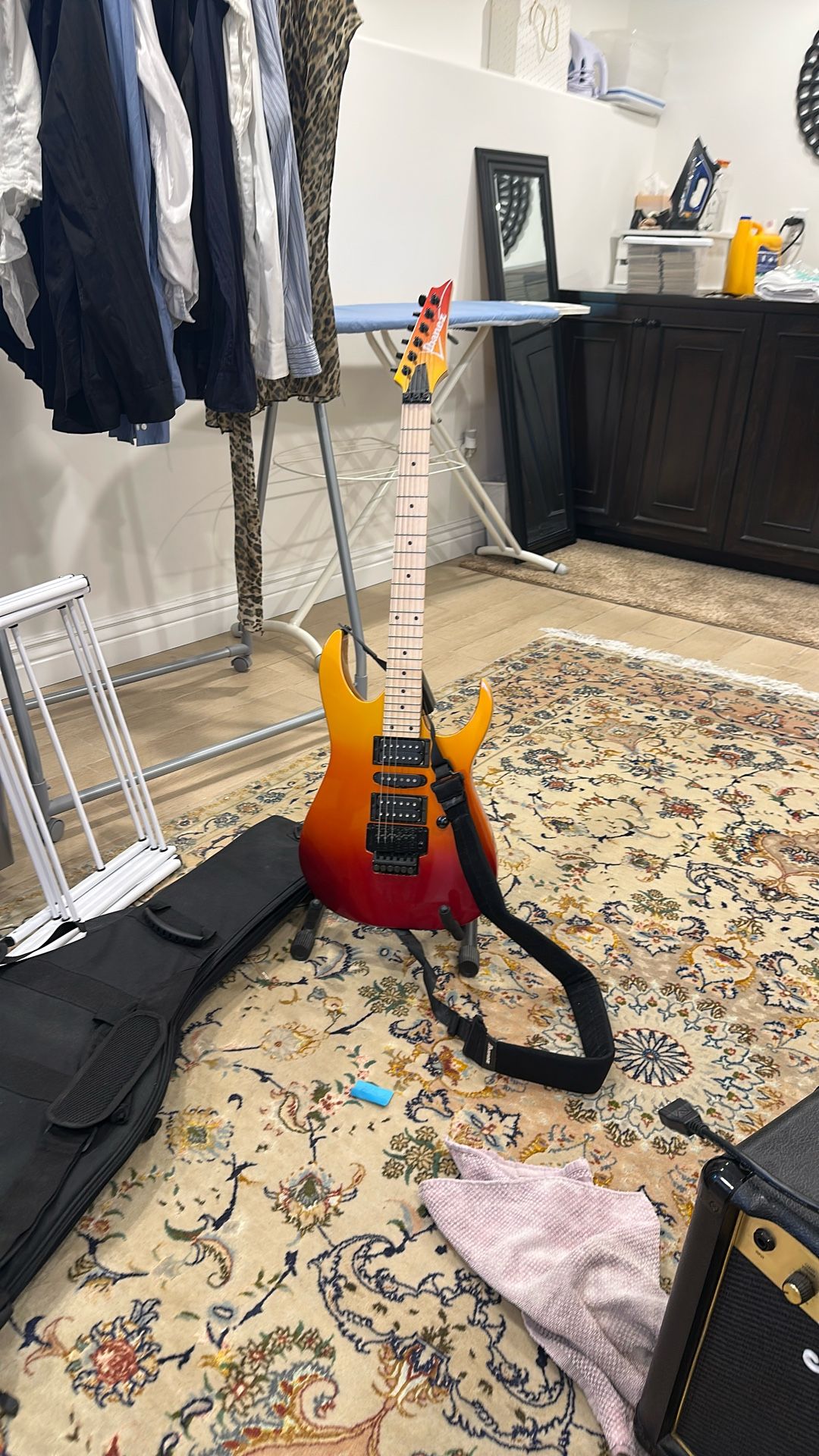 Electric Guitar