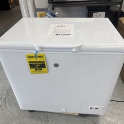 GE Garage Ready 8.8-cu ft Manual Defrost Chest Freezer