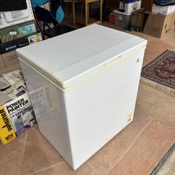GE CHEST FREEZER 5 CUBIC