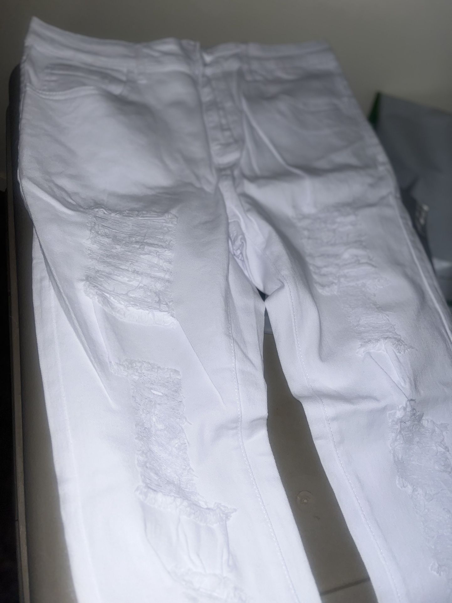 Size 34 MEN'S SHEIN Skinny/Slim Fit Jeans W/ Ripped Design