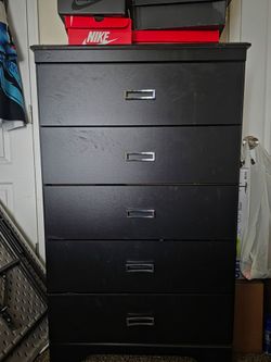Black 5-Drawer Tall Dresser