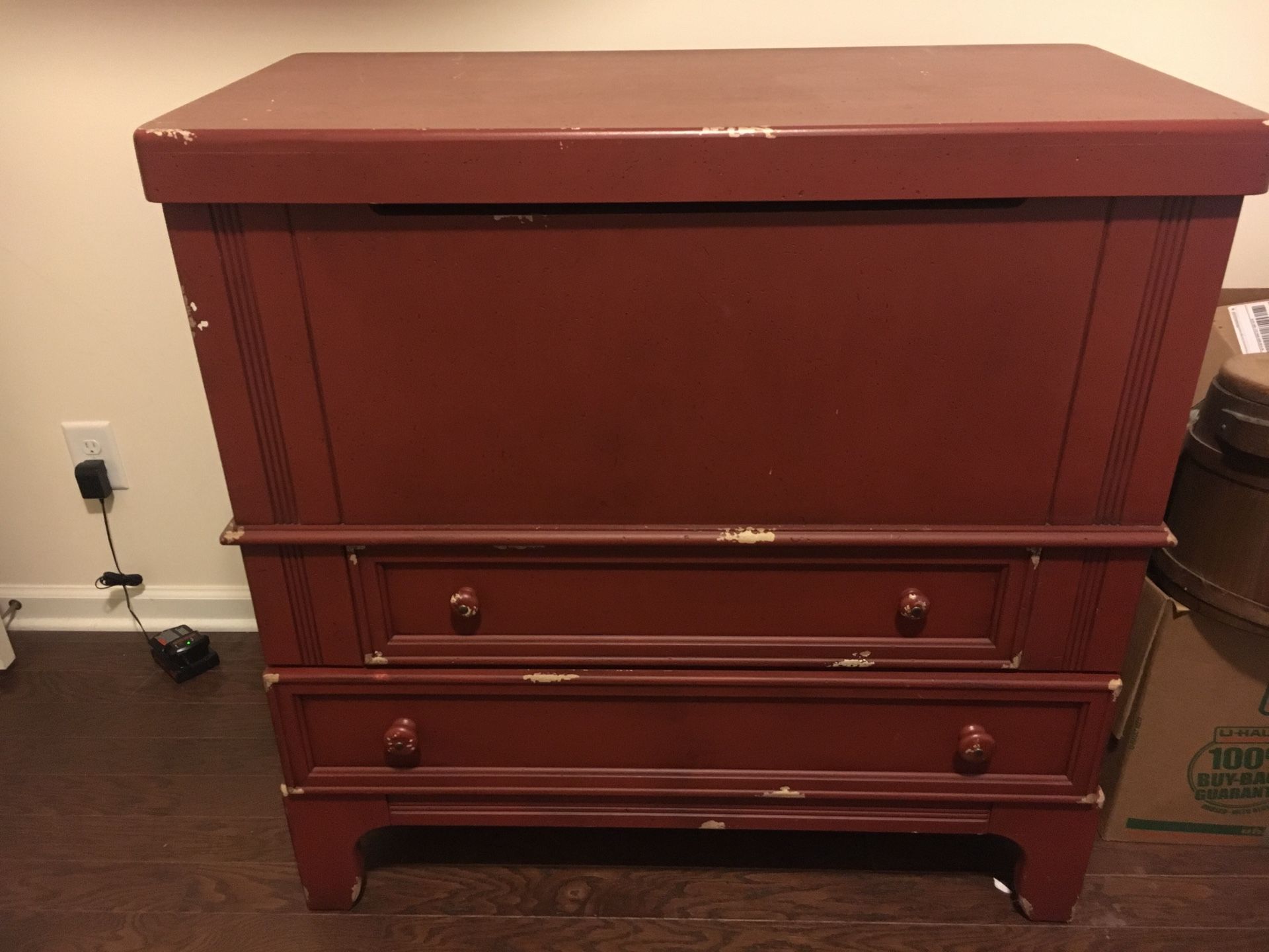 Broyhill Painter/Storage Chest