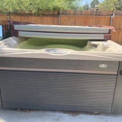 Hot Tub - 2021 Caldera