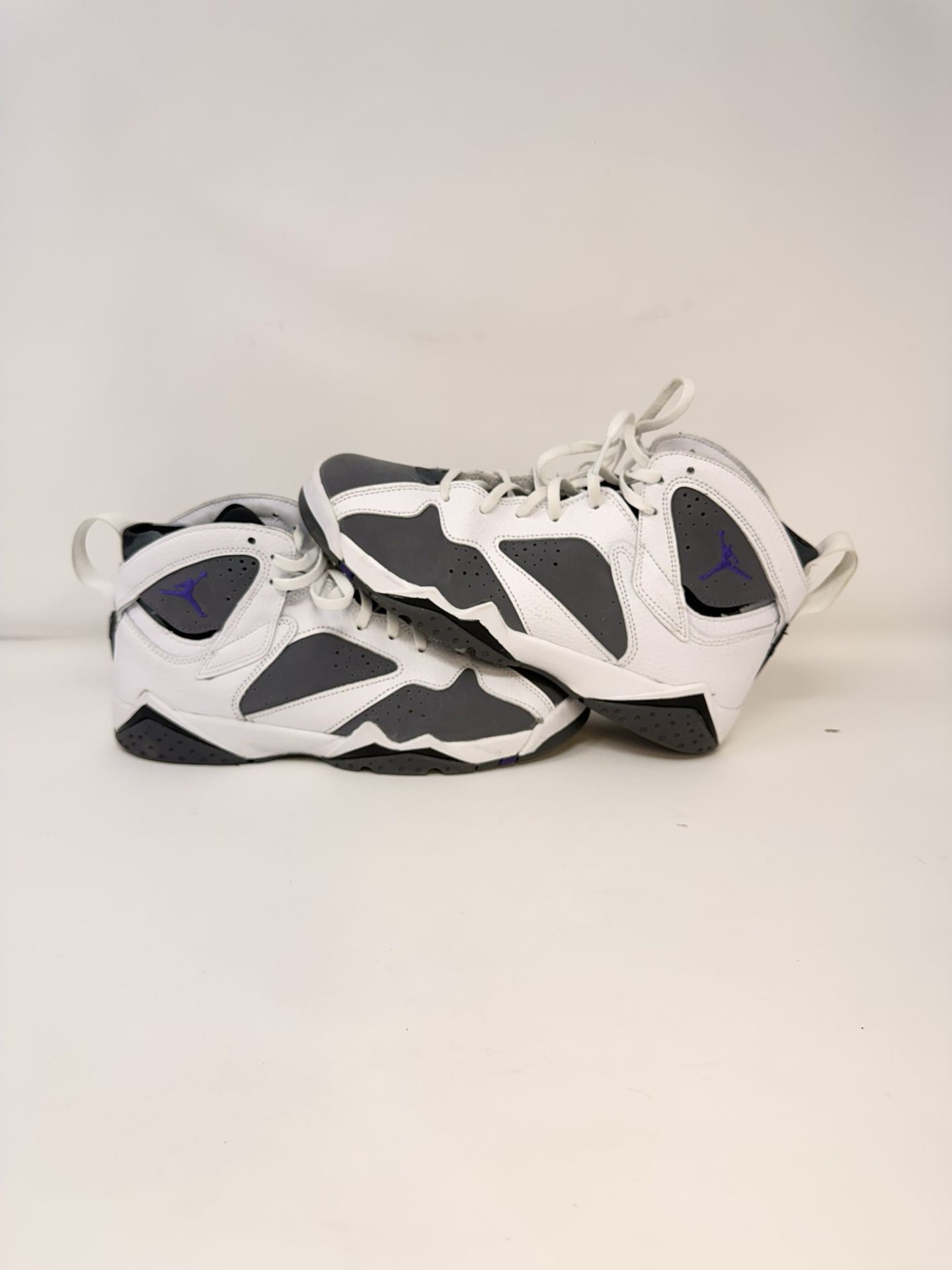 Authentic Nike Air Jordan 12 Retro “Playoffs” – Youth Size 5.5Y (With Box)