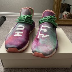 Adidas Hu Holi Festival
