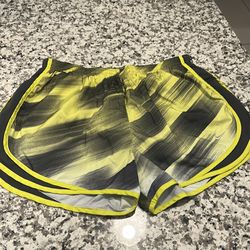 Nike Dri-FIT Tempo womens athletic running shorts