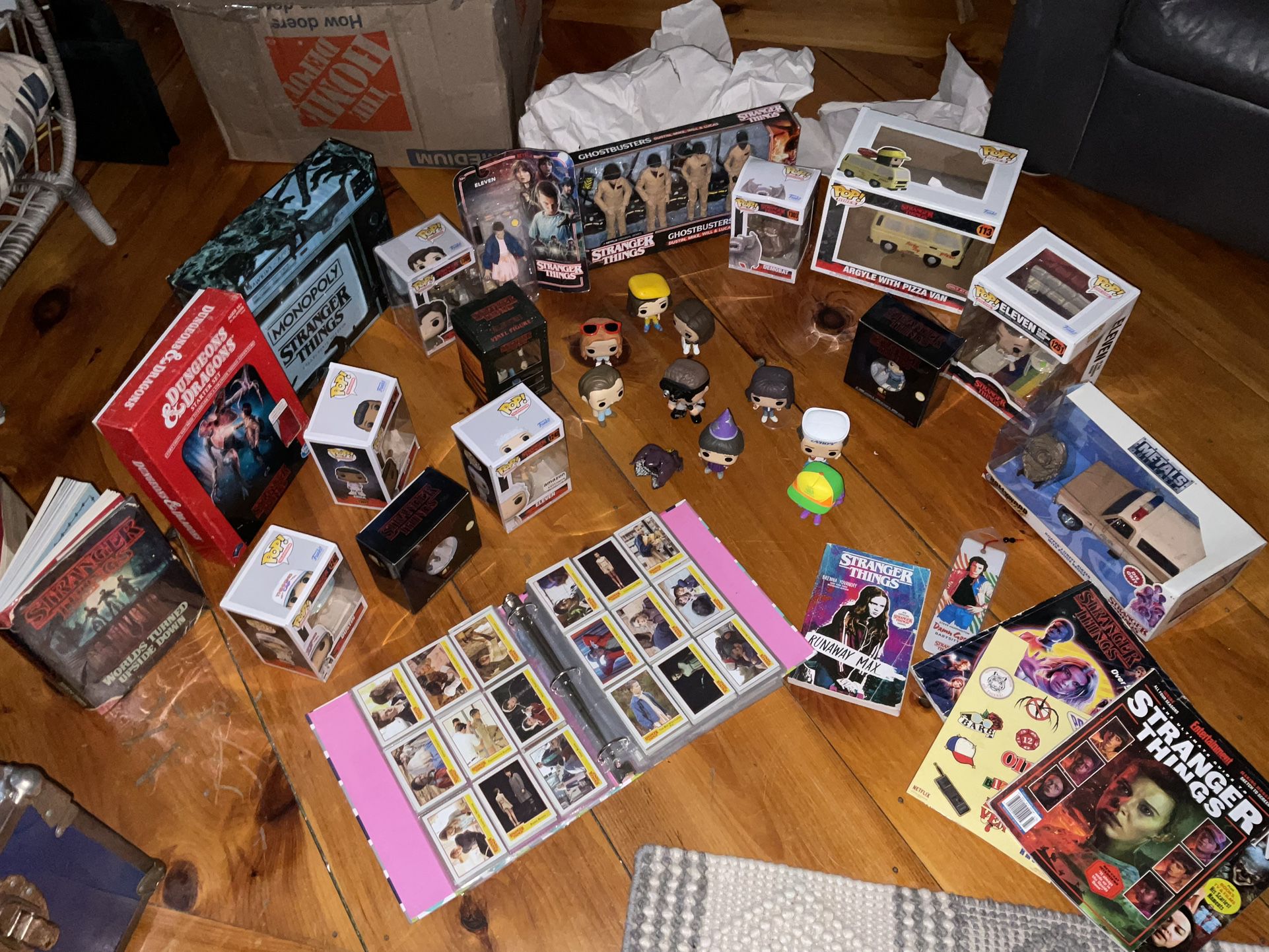 HUGE LOT OFF STRANGER THINGS FUNKO POP ELEVEN, ROBIN,STEVE,EDDIE,GROUP OF THEM IN GHOST BUSTER COSTUME SO MUCH MORE!