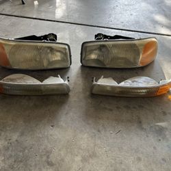 1999 To 2006 GMC Sierra Headlights