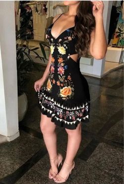 Short black dress floral print
