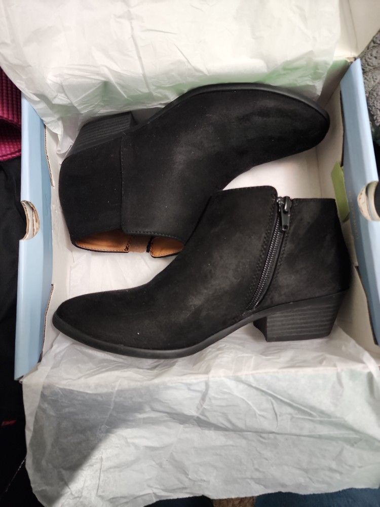 Black Booties